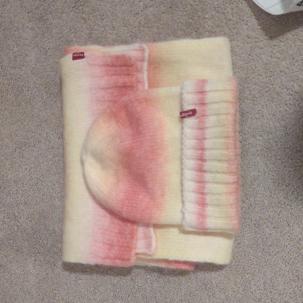 Levi's‎ Pink,Yellow Ombre Knit Scarf and Beanie Set